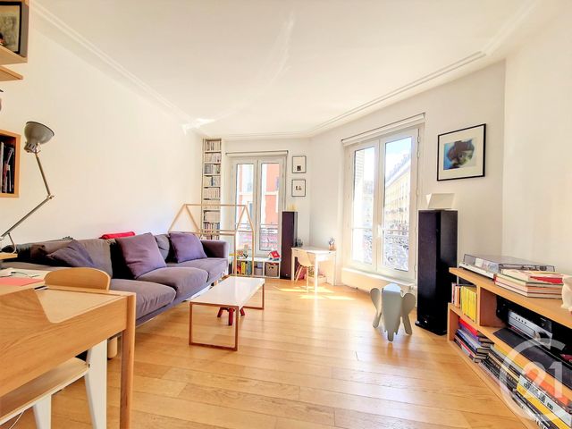 Appartement F2 à vendre - 2 pièces - 53.4 m2 - PARIS - 75011 - ILE-DE-FRANCE - Century 21 Agence De La Mairie