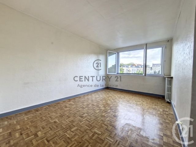 Appartement F3 à louer ST MAUR DES FOSSES