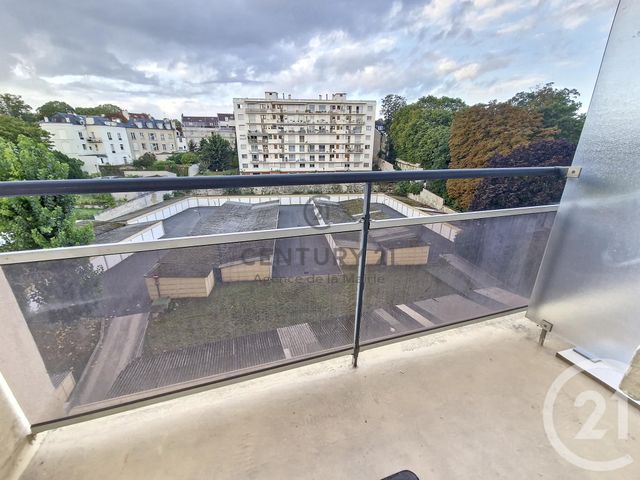 Appartement F3 à louer ST MAUR DES FOSSES