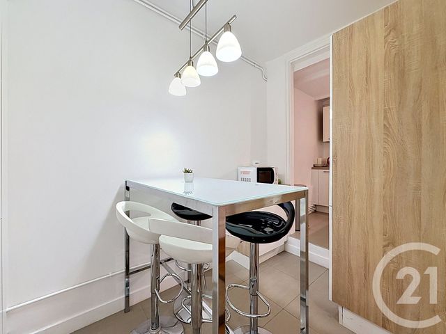 Appartement F3 à vendre - 3 pièces - 72.47 m2 - PARIS - 75009 - ILE-DE-FRANCE - Century 21 Agence De La Mairie