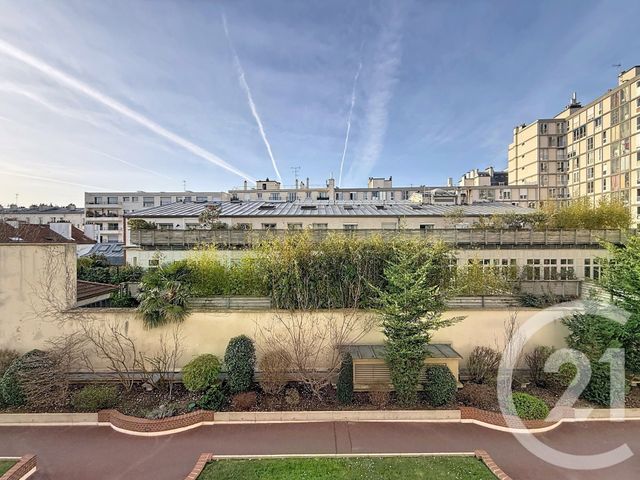 Appartement F3 à vendre - 3 pièces - 65.85 m2 - PARIS - 75011 - ILE-DE-FRANCE - Century 21 Agence De La Mairie