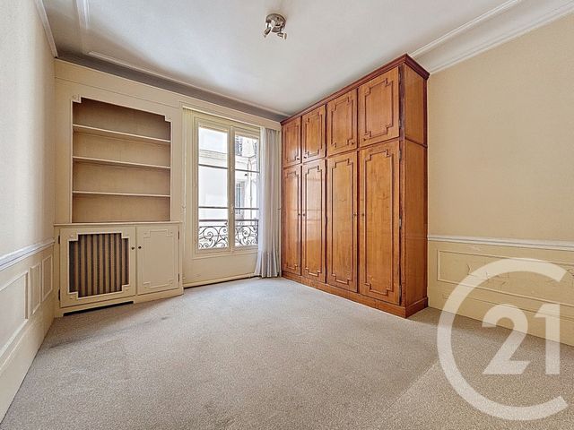 Afficher la photo en grand Appartement F5 à vendre - 5 pièces - 112.28 m2 - PARIS - 75011 - ILE-DE-FRANCE - Century 21 Agence De La Mairie