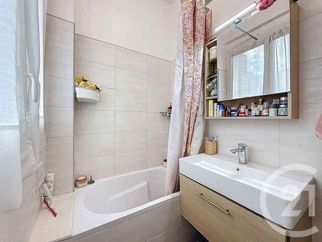 Appartement F2 à vendre - 2 pièces - 34.34 m2 - PARIS - 75011 - ILE-DE-FRANCE - Century 21 Agence De La Mairie
