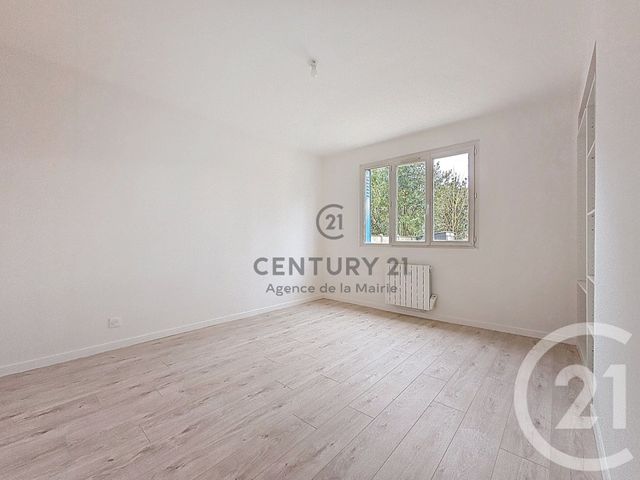 Appartement F3 à louer - 3 pièces - 60.0 m2 - SUCY EN BRIE - 94 - ILE-DE-FRANCE - Century 21 Agence De La Mairie
