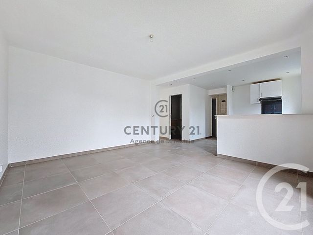 Appartement F3 à louer - 3 pièces - 60.0 m2 - SUCY EN BRIE - 94 - ILE-DE-FRANCE - Century 21 Agence De La Mairie