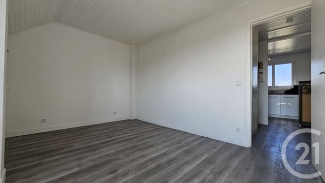 Appartement F3 à louer - 3 pièces - 63.02 m2 - SUCY EN BRIE - 94 - ILE-DE-FRANCE - Century 21 Agence De La Mairie