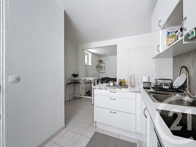 Appartement F2 à vendre - 2 pièces - 30.15 m2 - PARIS - 75011 - ILE-DE-FRANCE - Century 21 Agence De La Mairie