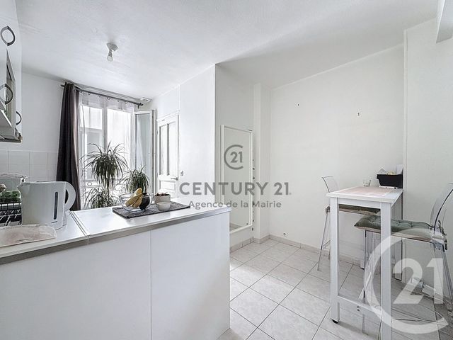 Appartement F2 à vendre - 2 pièces - 30.15 m2 - PARIS - 75011 - ILE-DE-FRANCE - Century 21 Agence De La Mairie