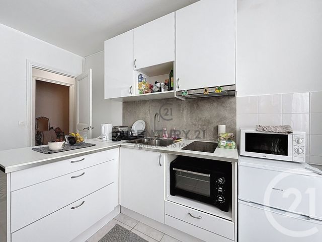 Appartement F2 à vendre - 2 pièces - 30.15 m2 - PARIS - 75011 - ILE-DE-FRANCE - Century 21 Agence De La Mairie