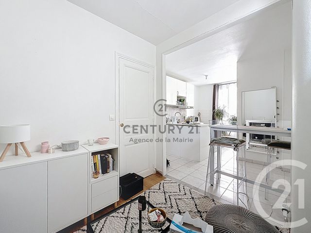 Appartement F2 à vendre - 2 pièces - 30.15 m2 - PARIS - 75011 - ILE-DE-FRANCE - Century 21 Agence De La Mairie