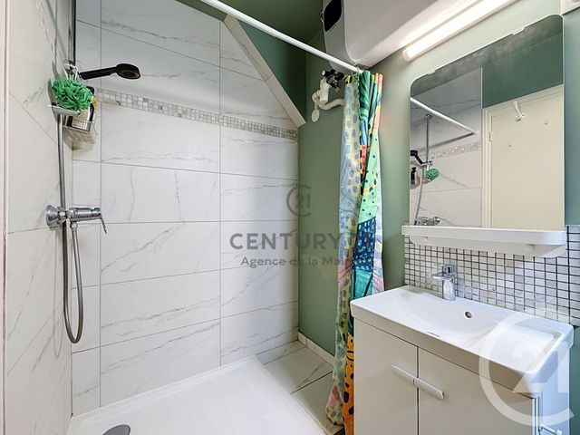 Appartement F2 à vendre - 2 pièces - 26.58 m2 - PARIS - 75011 - ILE-DE-FRANCE - Century 21 Agence De La Mairie