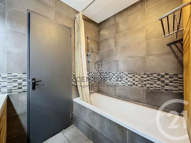 Appartement F4 à louer - 4 pièces - 69.95 m2 - FONTENAY SOUS BOIS - 94 - ILE-DE-FRANCE - Century 21 Agence De La Mairie