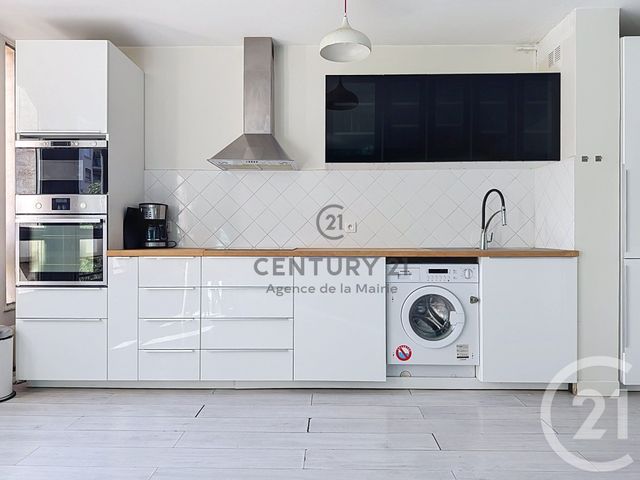 Appartement F2 à vendre - 2 pièces - 53.62 m2 - PARIS - 75011 - ILE-DE-FRANCE - Century 21 Agence De La Mairie