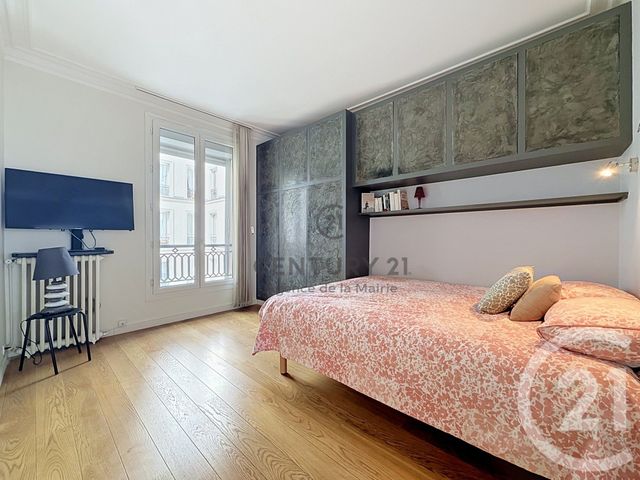 Appartement F2 à vendre - 2 pièces - 52.5 m2 - PARIS - 75011 - ILE-DE-FRANCE - Century 21 Agence De La Mairie