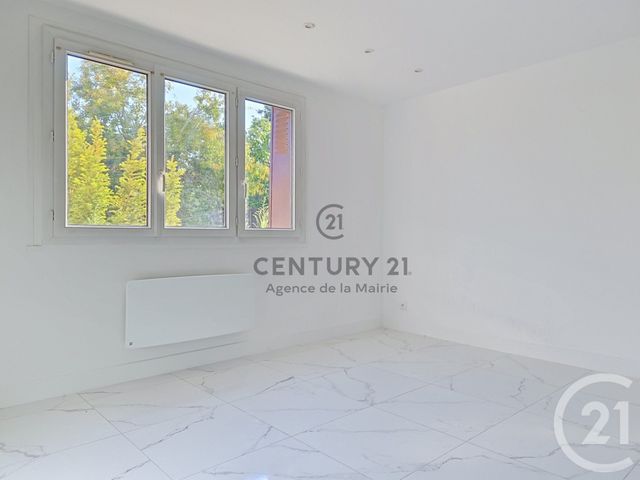 Appartement F2 à louer - 2 pièces - 42.0 m2 - DRANCY - 93 - ILE-DE-FRANCE - Century 21 Agence De La Mairie