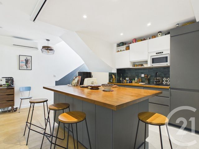 Appartement F4 à vendre - 4 pièces - 93.03 m2 - PARIS - 75011 - ILE-DE-FRANCE - Century 21 Agence De La Mairie