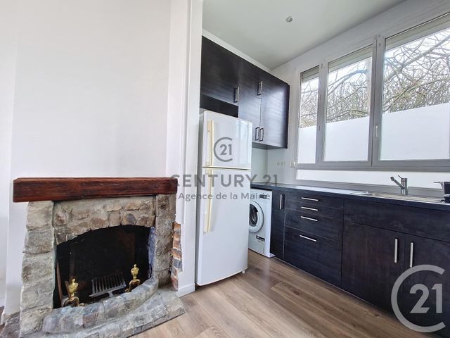 Appartement F2 à louer - 2 pièces - 37.25 m2 - IVRY SUR SEINE - 94 - ILE-DE-FRANCE - Century 21 Agence De La Mairie